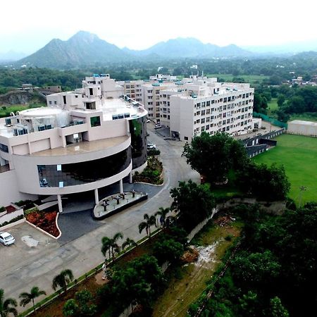 Spectrum Resort, Spa & Residences Udaipur Exterior photo